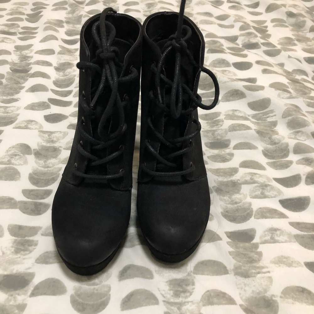 SOLD! Black lace up heeled bootie